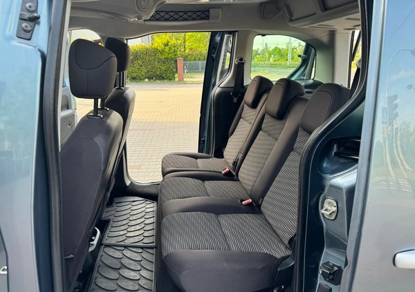 Peugeot Partner cena 26500 przebieg: 232000, rok produkcji 2011 z Warszawa małe 172